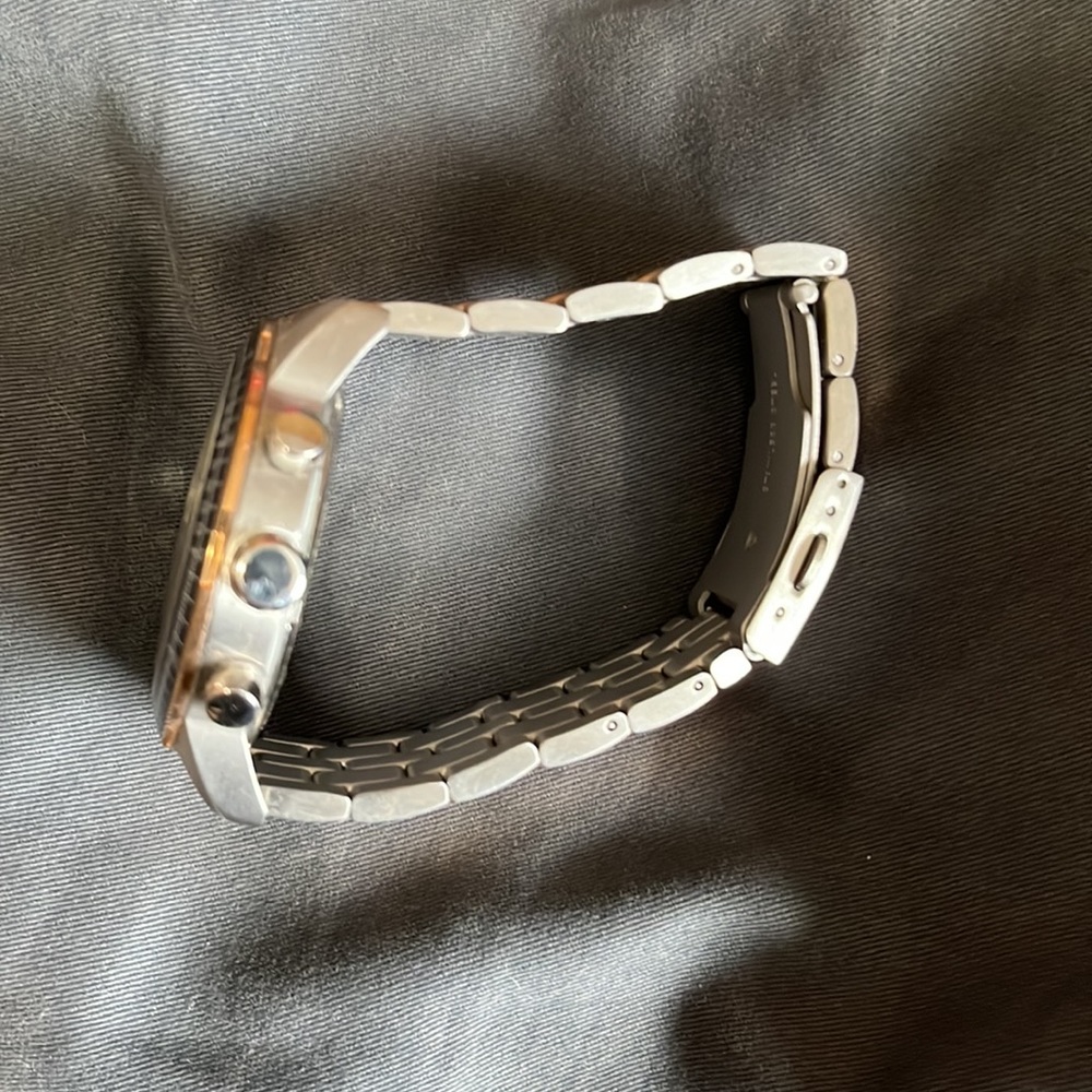 Guess Watch - Picture 2 of 3